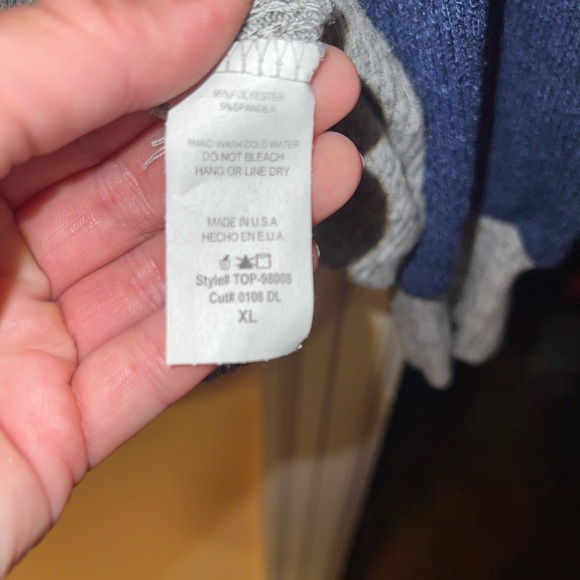 Color block super soft sweater size xl - Picture 4 of 4